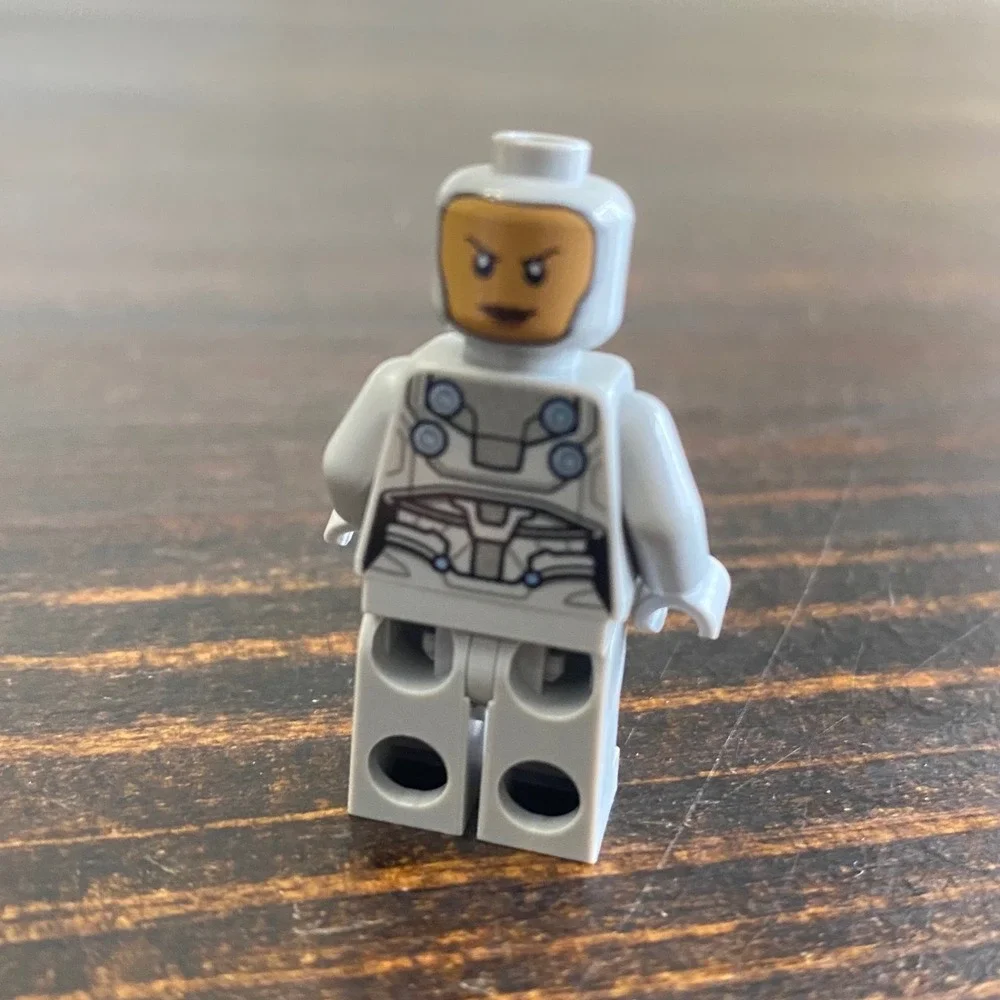 Lego Super Heroes Ant-Man and the Wasp Ghost Ava Starr Minifigure sh0518 No Hood